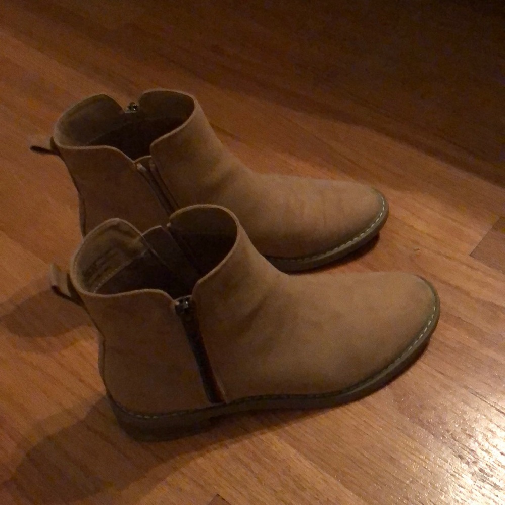 Ankle boots
